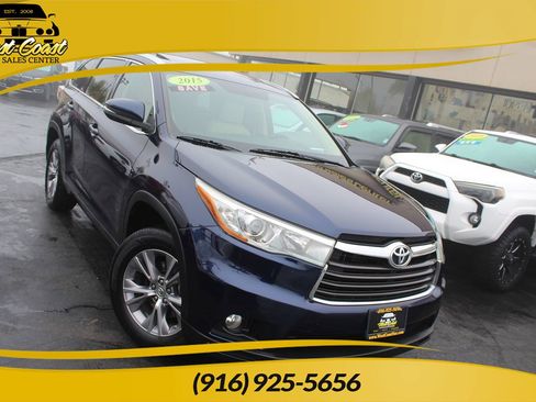 Used 2015 Toyota Highlander XLE image 1