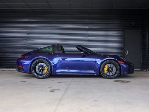 Certified 2025 Porsche 911 Targa 4 GTS AWD/4WD image 8