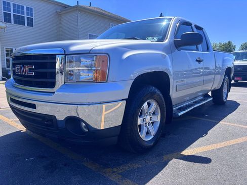 Used 2011 GMC Sierra 1500 SLE w/ Power Tech Package AWD/4WD image 2