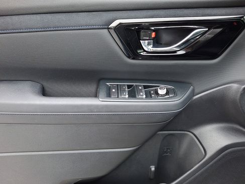 Certified 2025 Subaru Forester Limited image 13