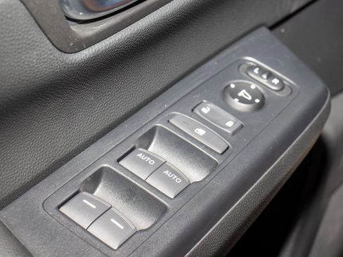 Certified 2025 Honda CR-V EX image 25