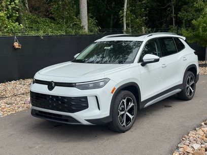 New 2025 Volkswagen Tiguan SE