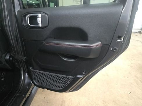 Used 2020 Jeep Gladiator Rubicon AWD/4WD image 8