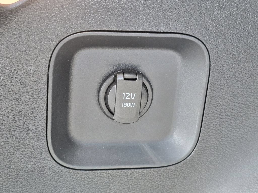 Certified 2025 Kia Sportage EX FWD image 16
