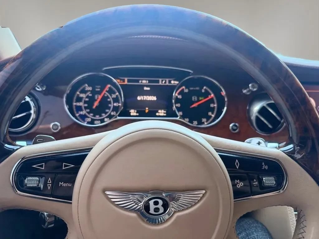 Used 2012 Bentley Mulsanne RWD image 37