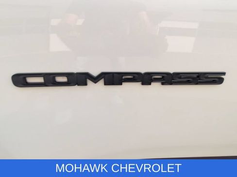 Used 2019 Jeep Compass Latitude AWD/4WD image 33