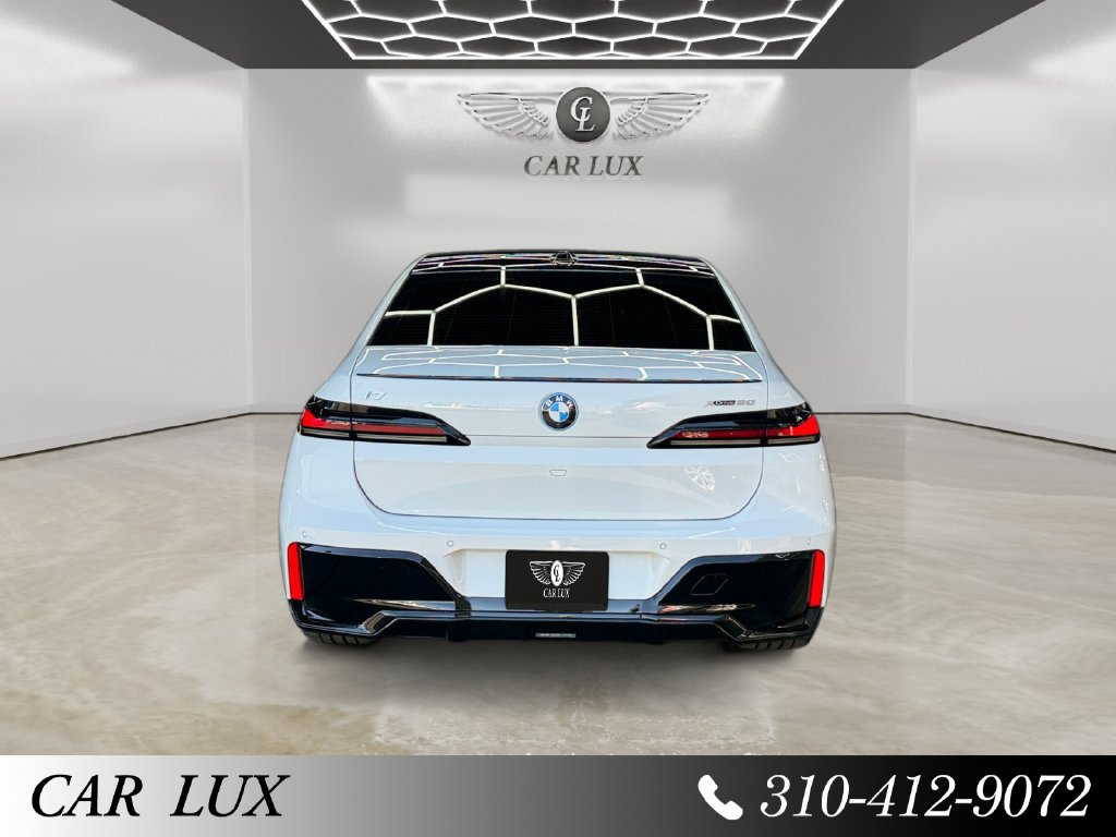 Used 2023 BMW i7 xDrive60 AWD/4WD image 4