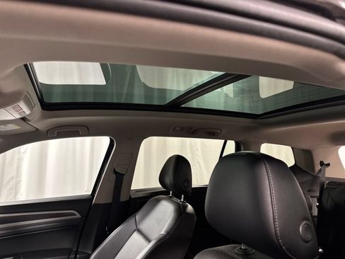Used 2019 Volkswagen Atlas SEL R-Line AWD/4WD image 26