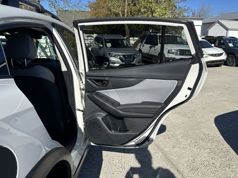 Used 2020 Subaru Crosstrek 2.0i Premium AWD/4WD image 11