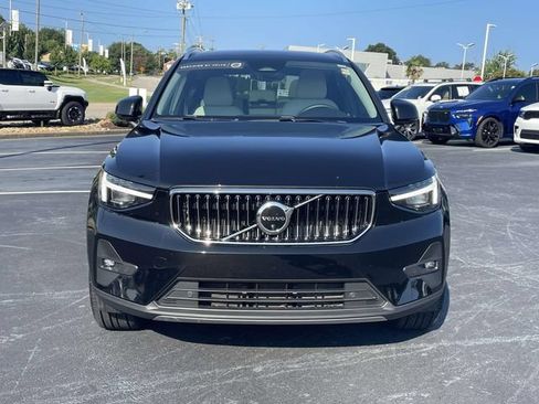 Certified 2023 Volvo XC40 B5 Ultimate w/ Protection Package Premier AWD/4WD image 2
