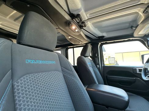 Used 2024 Jeep Wrangler Unlimited Rubicon 4xe AWD/4WD image 17