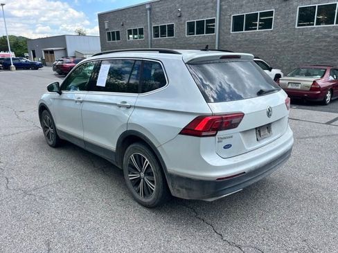 Used 2018 Volkswagen Tiguan SE w/ 18" Alloy Wheels Package AWD/4WD image 5