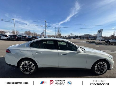 New 2026 BMW 530i xDrive w/ Premium Package image 8