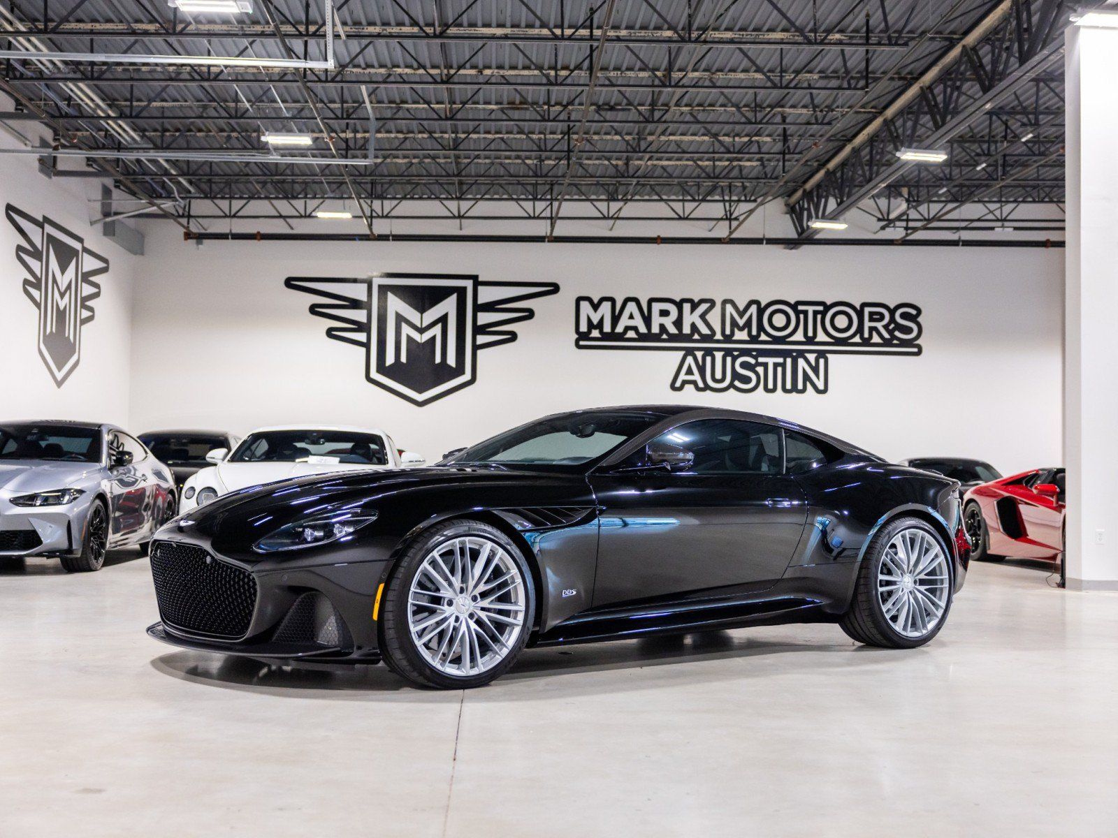 Used 2022 Aston Martin DBS Superleggera RWD image 1