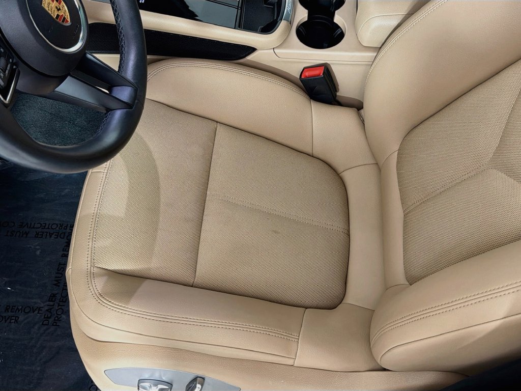 Used 2023 Porsche Macan S AWD/4WD image 19