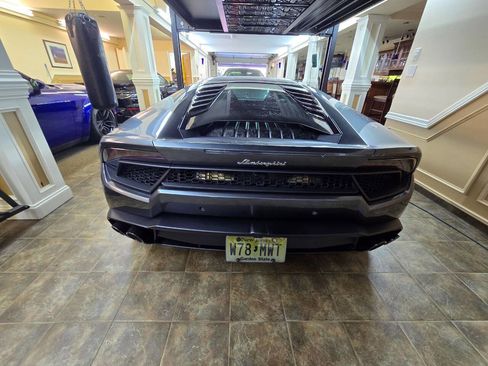 Used 2018 Lamborghini Huracan LP 580-2 image 10