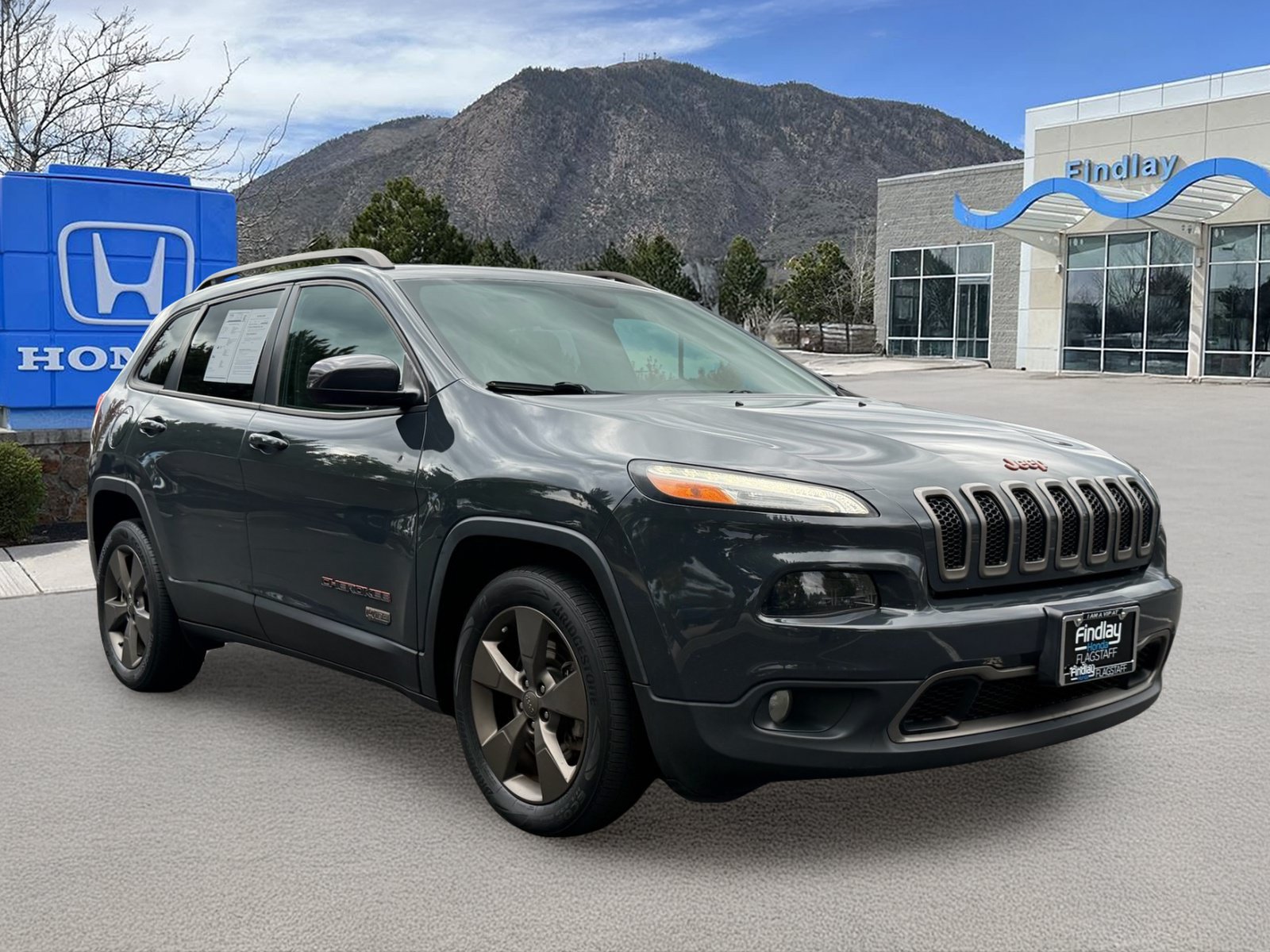 Used 2016 Jeep Cherokee 75th Anniversary FWD image 8