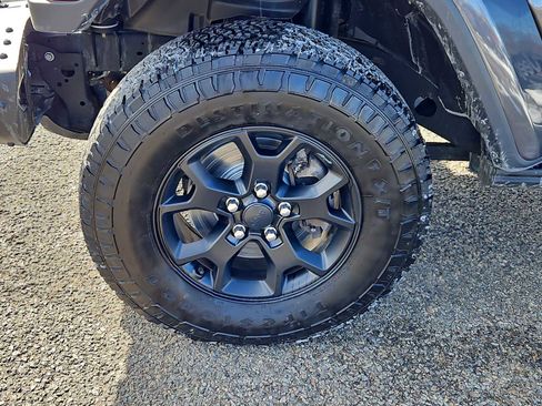 Used 2019 Jeep Wrangler Unlimited Sahara w/ Quick Order Package 24M Moab image 7