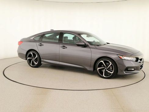 Used 2019 Honda Accord Sport image 9