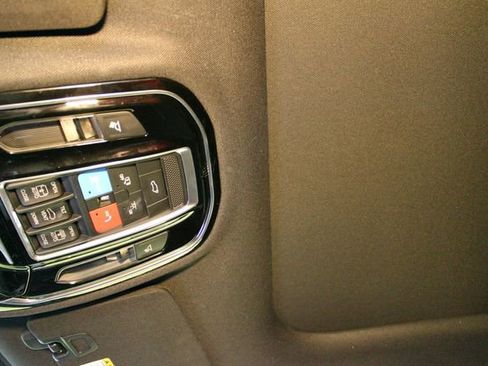 Used 2022 Jeep Grand Cherokee L Overland w/ Luxury Tech Group IV AWD/4WD image 33