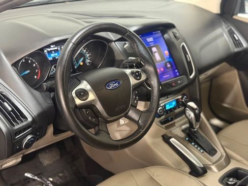 Used 2012 Ford Focus SEL FWD image 17