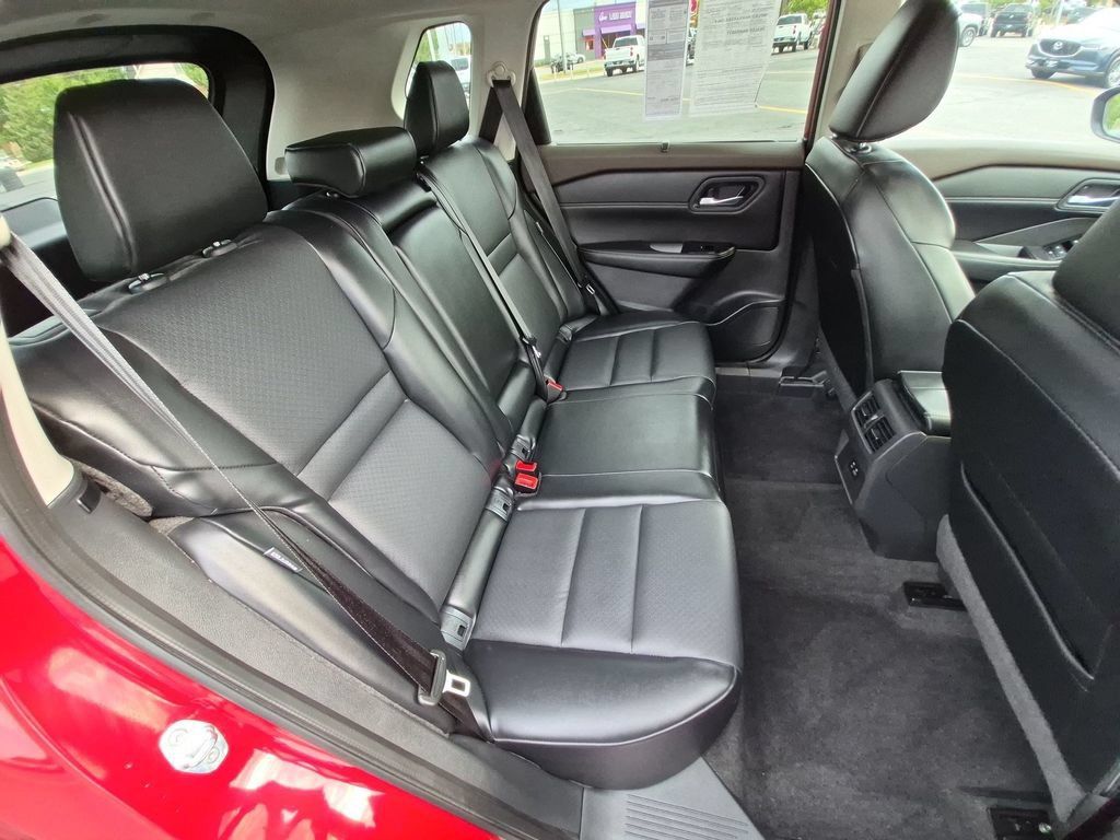 Used 2023 Nissan Rogue SV w/ SV Premium B Package AWD/4WD image 28