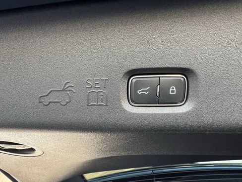 New 2025 Ford Expedition Platinum w/ Stealth Appearance Package image 72