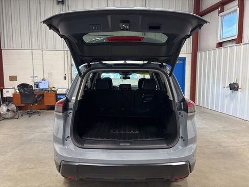 Used 2025 Nissan Rogue SV w/ Rock Creek Premium Package AWD/4WD image 20