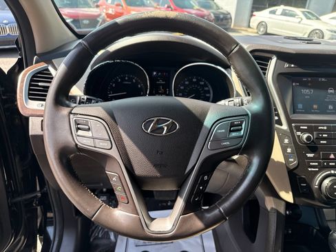 Used 2017 Hyundai Santa Fe SE w/ SE Premium Package 02 FWD image 18