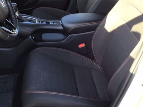 Used 2023 Honda HR-V Sport image 21