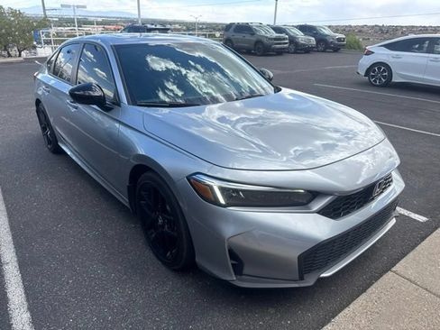 Used 2025 Honda Civic Sport image 3