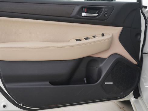 Used 2016 Subaru Legacy 2.5i Limited image 17