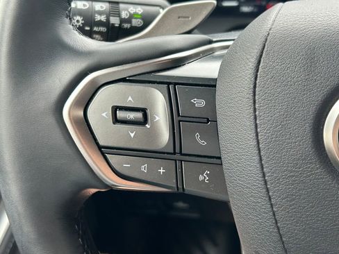 Used 2025 Lexus GX 550 w/ Accessory Package (2T) AWD/4WD image 46