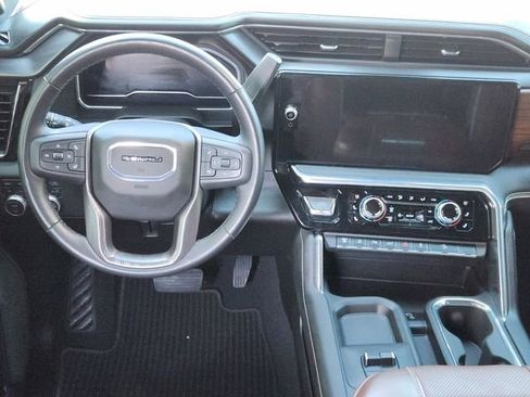 Used 2025 GMC Sierra 2500 Denali Ultimate image 24