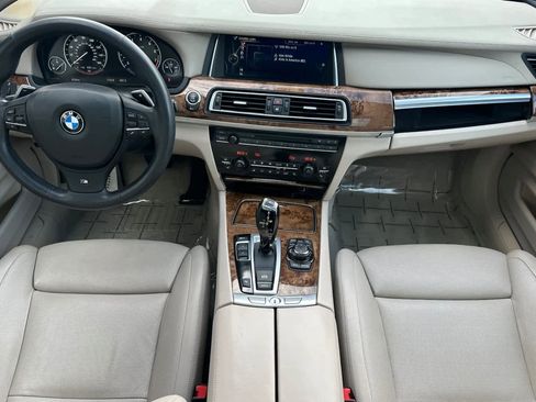 Used 2013 BMW 750Li image 3