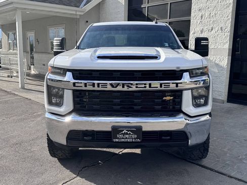 Used 2022 Chevrolet Silverado 2500 LT w/ Fleet Comfort Package AWD/4WD image 3