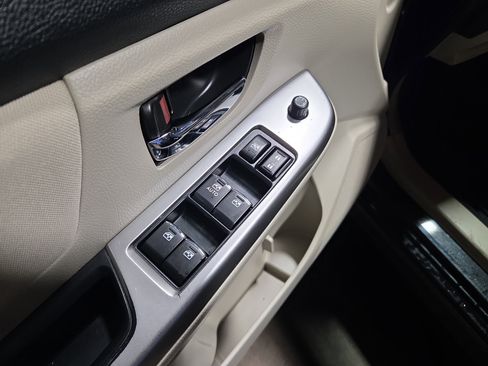 Used 2015 Subaru Crosstrek 2.0i Premium image 16