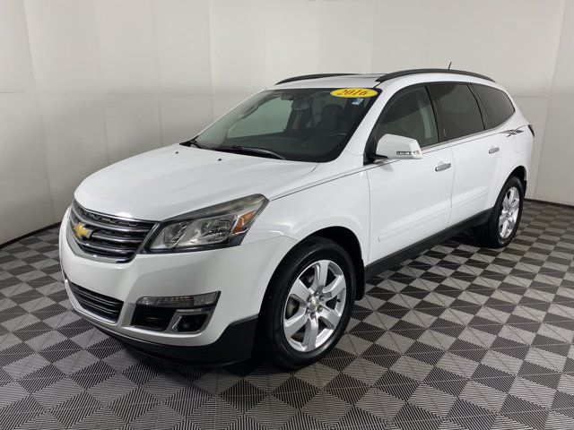 Used 2016 Chevrolet Traverse LT w/ Style and Technology Package FWD image 10