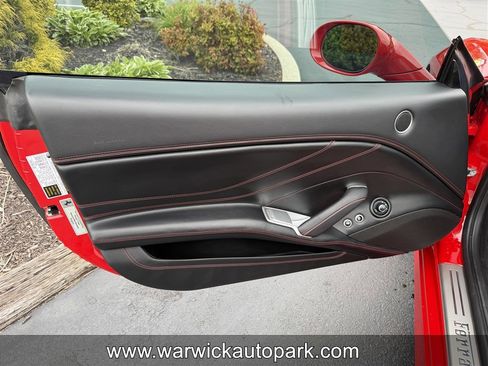 Used 2016 Ferrari California T RWD image 6