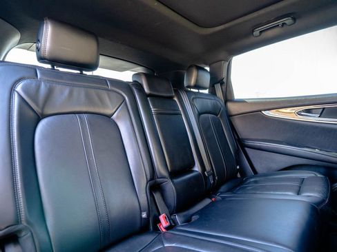 Used 2018 Lincoln MKX Reserve w/ Driver Assistance Package image 33