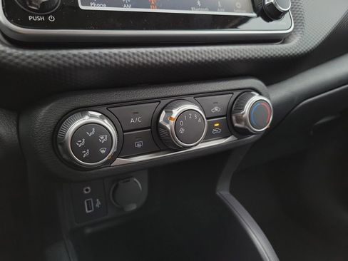 New 2025 Nissan Kicks Play S image 28