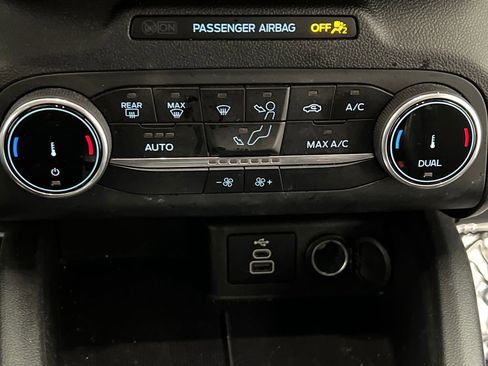 Used 2025 Ford Escape ST-Line AWD/4WD image 46