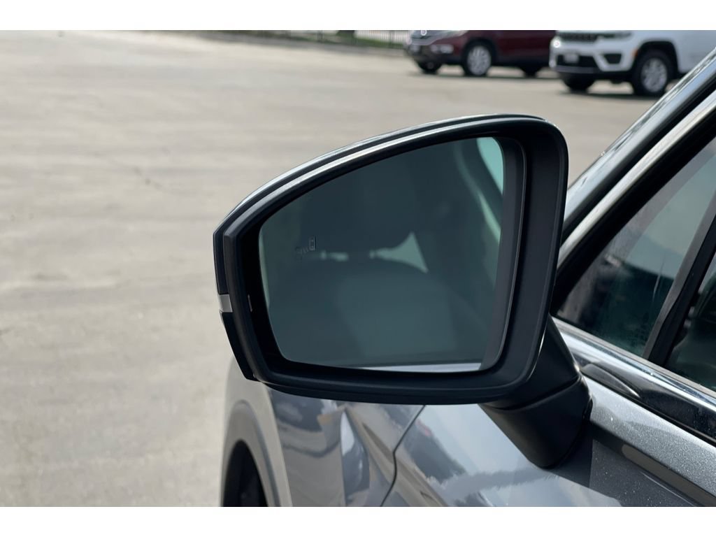 Used 2019 Volkswagen Tiguan SE AWD/4WD image 52