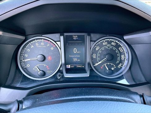 Used 2019 Toyota Tacoma TRD Off-Road image 13