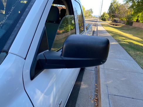 Used 2016 RAM 1500 Express image 16