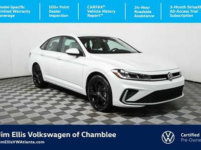 Used 2025 Volkswagen Jetta SE w/ Black Wheel Package