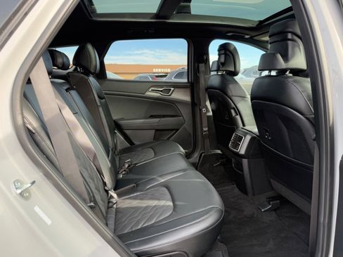 Used 2025 Kia Sportage X-Line w/ Premium Package image 15
