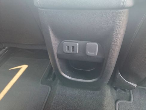 Used 2017 Chevrolet Colorado Z71 AWD/4WD image 30