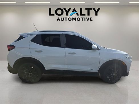 Used 2025 Buick Encore GX Sport Touring w/ Experience Buick Package image 6