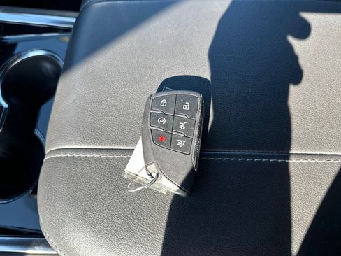 Used 2025 Chevrolet Tahoe Z71 AWD/4WD image 7